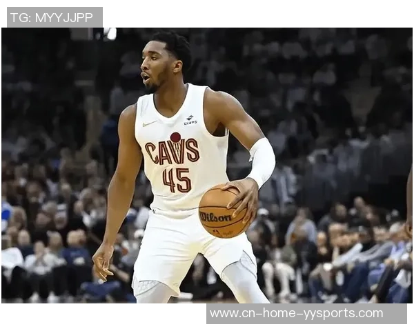 米切尔37+7击退雄鹿！字母重伤离场，阿伦24分钟12分，被莫布里耽搁